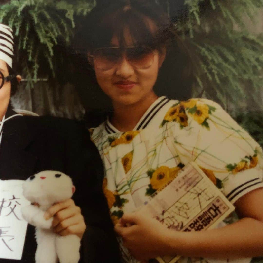 水原佑果さんのインスタグラム写真 - (水原佑果Instagram)「Happy birthday mommy❤️🤱 Mom once she was sweet seventeen #love」10月15日 20時59分 - ashley_yuka