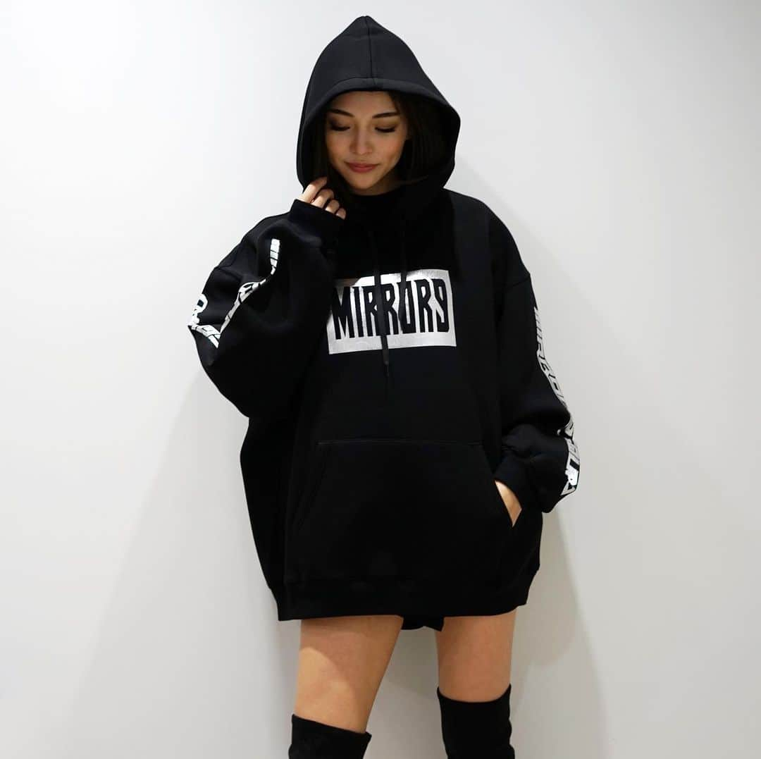 Select Shop MIRROR9さんのインスタグラム写真 - (Select Shop MIRROR9Instagram)「【MIRROR9】 Neoplane hoodie/M,L,XL 2019/10/17 20:00〜販売スタート model / @coco_mirror9 (162cm  M着用) @mi_taku (189cm XL着用) #MIRROR9 #ミラーナイン」10月15日 21時08分 - mirror9official