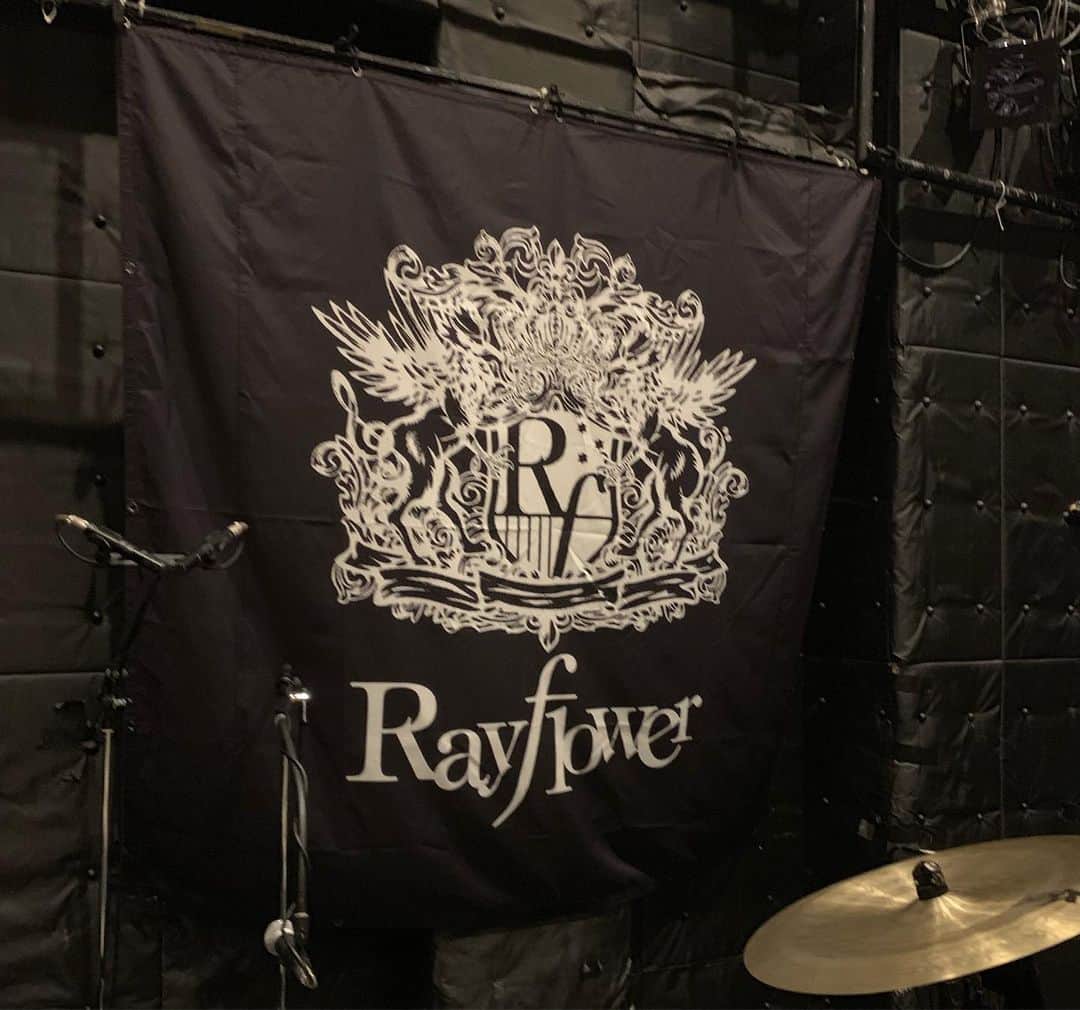 Ikuoさんのインスタグラム写真 - (IkuoInstagram)「Rayflower TOUR 2019 ～One Side & One Side～浜松 窓枠無事終了！こうして浜松でまたライブができてうれしかった！また来ます！ありがとう！！ #ikuo #rayflower  #ローソンスイーツ」10月15日 21時56分 - ikuobass