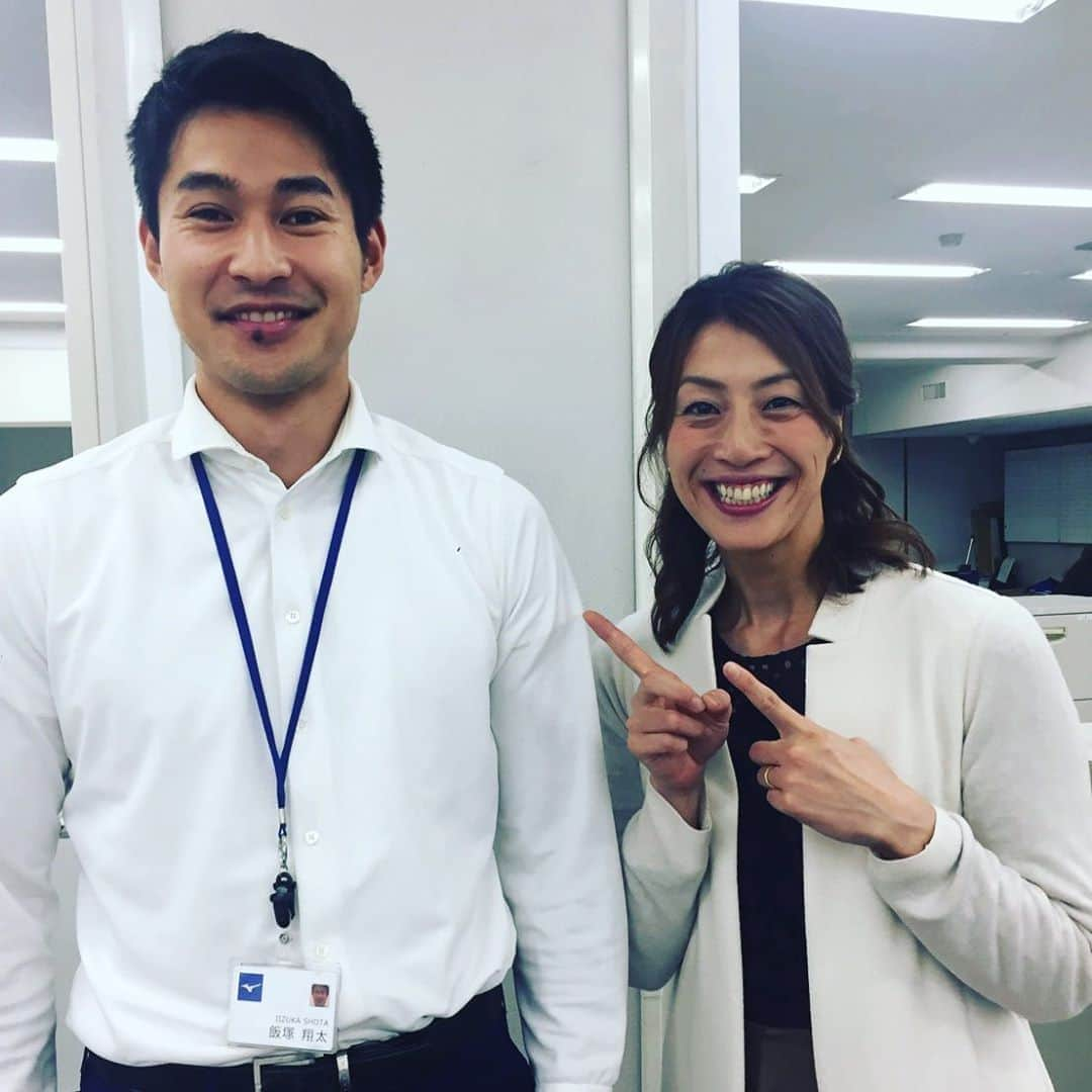 寺川綾さんのインスタグラム写真 - (寺川綾Instagram)「ミズノ社内にて✨ 飯塚翔太選手と🏃‍♂️ 来年に向けて、やる気満々です💪 #ミズノ #ミズノトラッククラブ #飯塚翔太選手 #頑張れ〜🙌」10月15日 21時54分 - terakawaaya_official