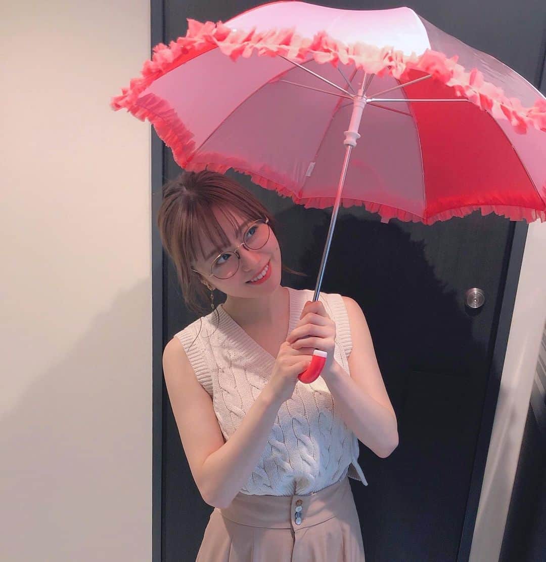 黒坂優香子さんのインスタグラム写真 - (黒坂優香子Instagram)「☂️ ・ ・ ・ 問題です。 ・ この傘、なーんだ？ ・ ・ #わかる人いるかな」10月15日 21時58分 - yukakokurosaka0606