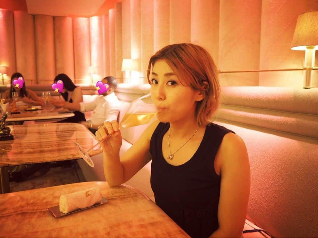 IMALUさんのインスタグラム写真 - (IMALUInstagram)「ピンクバーも、かわいいかよ🍾 #Thailand #Bangkok #タイ #バンコク #宮城テレビ」10月15日 13時28分 - imalu_0919