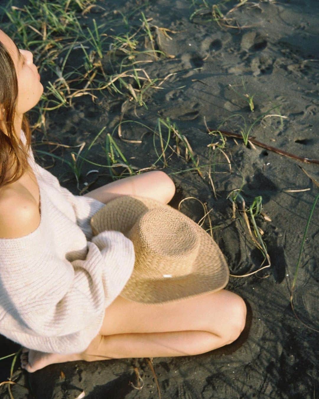 栗山遥さんのインスタグラム写真 - (栗山遥Instagram)「Sun kissed skin🌅✨」10月15日 13時21分 - harukakuriyama