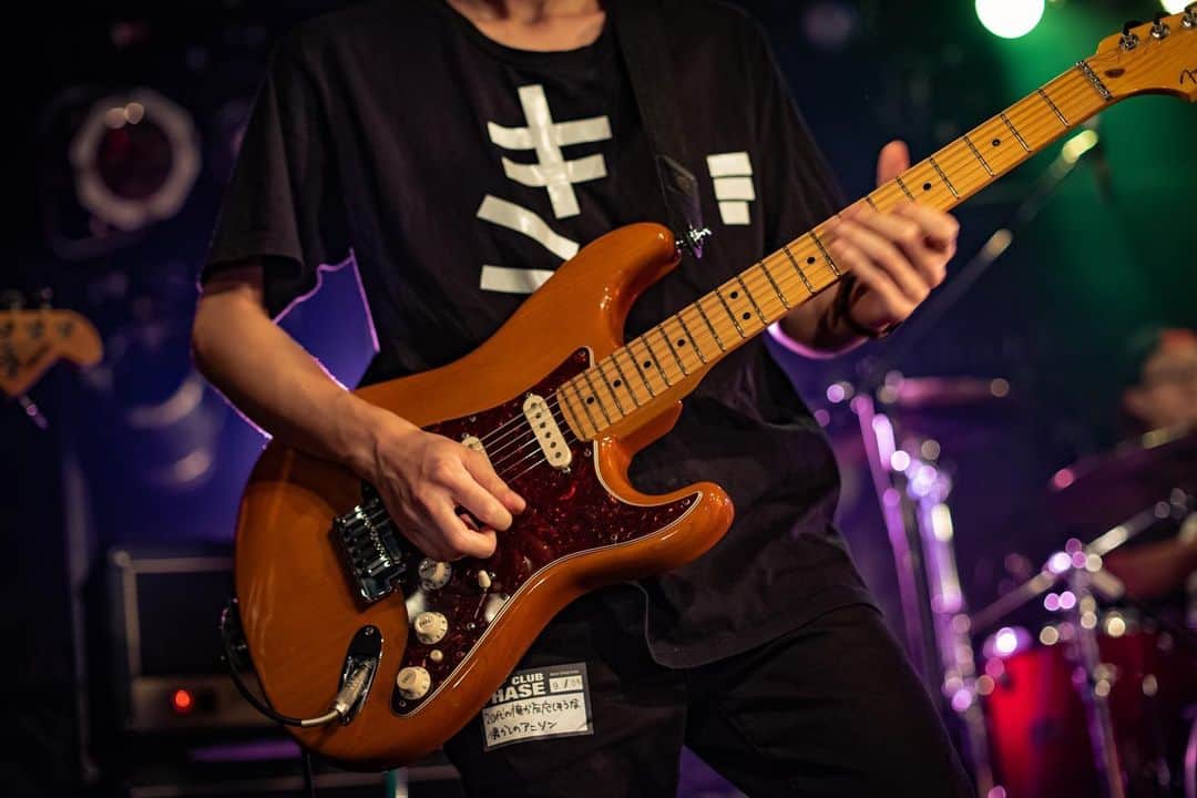 のインスタグラム：「ASP2:20代の俺が反応しそうな懐かしのアニソン #ギター #ライブ #バンド #アニソン」