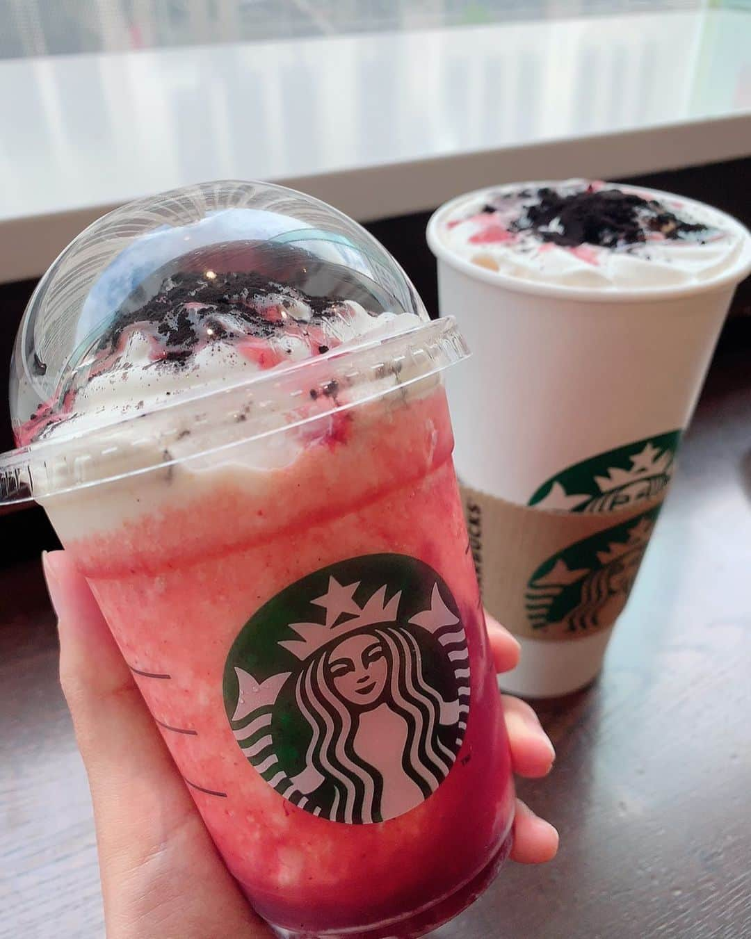 川崎希さんのインスタグラム写真 - (川崎希Instagram)「ハロウィンフラペチーノ👻🌟🌟🌟 #starbucks #ラズベリーみたいな味で美味しい〜」10月15日 14時05分 - kawasakinozomi