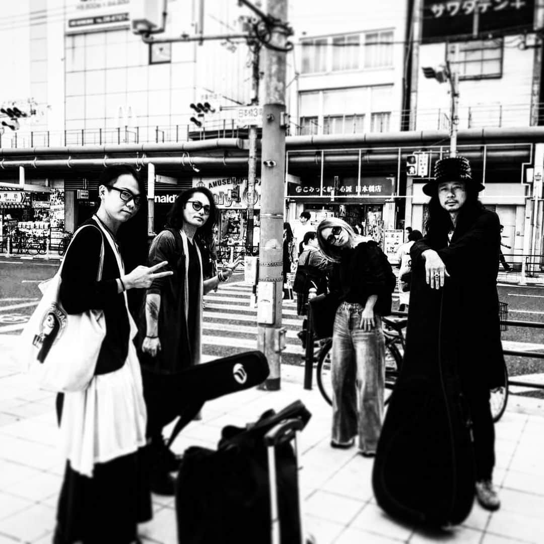 Ju-kenのインスタグラム：「🎸あのメンバーでプレイ🎸  ぜひ🍷  2019年12月21日(sat)  松田樹利亜ワンマン 【BLAST ”A”】 in SACT(新宿)  open/start 18:30/19:00  前売り/当日￥4,000-/￥4,500-  メンバー  松田樹利亜/原田喧太/Ju-ken/柴田敏孝  チケット発売日　10月15日(火)21時～  info@julia-m.com」