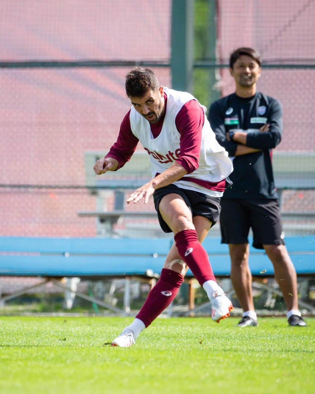 ダビド・ビジャさんのインスタグラム写真 - (ダビド・ビジャInstagram)「⚽️🤙🏻 #visselkobe #jleague #japan #teamvos #viisports」10月15日 14時25分 - davidvilla