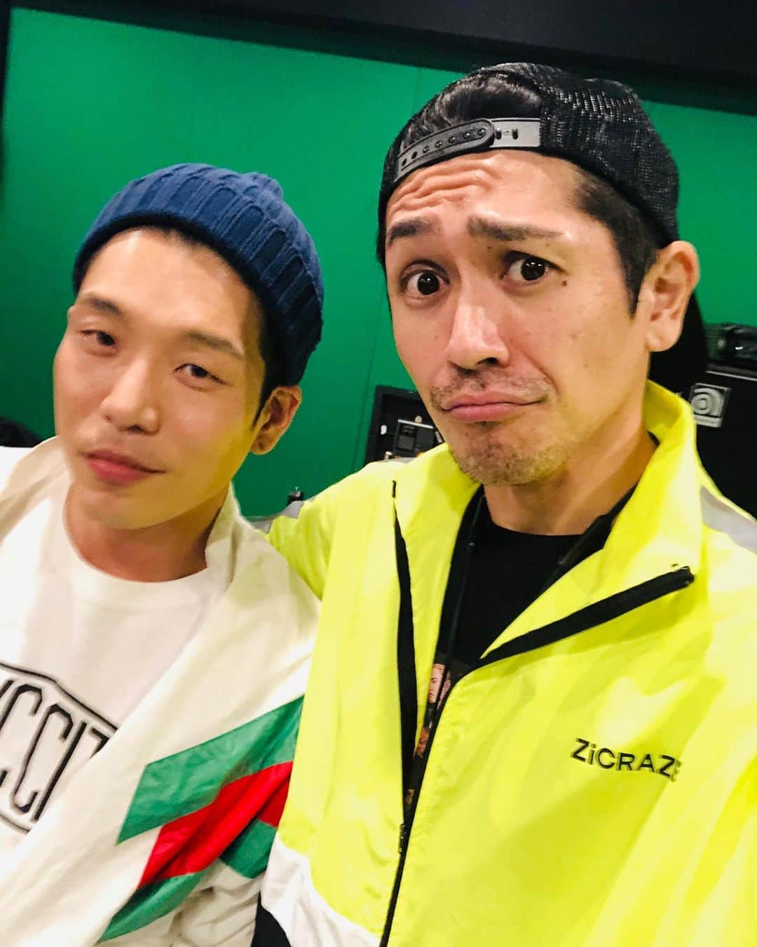 のインスタグラム：「. 今日は250のリハーサルでした‼️. 久しぶりにチャンミンくんに会えてテンション上がりました☝️⤴️. . ソンモくんは残念ながら今回はイベント共に不在ですが…. . 何故リハーサルかと言うと…. . 明後日、10/17に池袋サンシャインにて無料ライブを行います‼️. . . . イベント概要. 公演名 :SONGS . イ・チャンミン(2AM)feat.250(TWO-FIFTY)SONGS. . 会場 : 池袋サンシャインシティ 噴水広場. . 住所 : 豊島区東池袋3-1-2 サンシャインシティ アルパ B1. . 時間 : START16:00. 料金 : 観覧無料. . 出演 : イ・チャンミン(2AM) / TAKA(DEEP) . . 【イベント・スケジュール】. 16:00〜16:30. ◆ イ・チャンミン(2AM). ※特典会あり. . 18:30〜19:00. ◆ イ・チャンミン(2AM) & TAKA(DEEP)feat.250(TWO-FIFTY) SONGS. ※特典会あり. . ソンモくんの分も頑張ります‼️. . お時間ある方は是非、遊びに来て下さい‼️. よろしくお願い致します🙇‍♂️🙏. . . . #live #250 #池袋サンシャインシティ」
