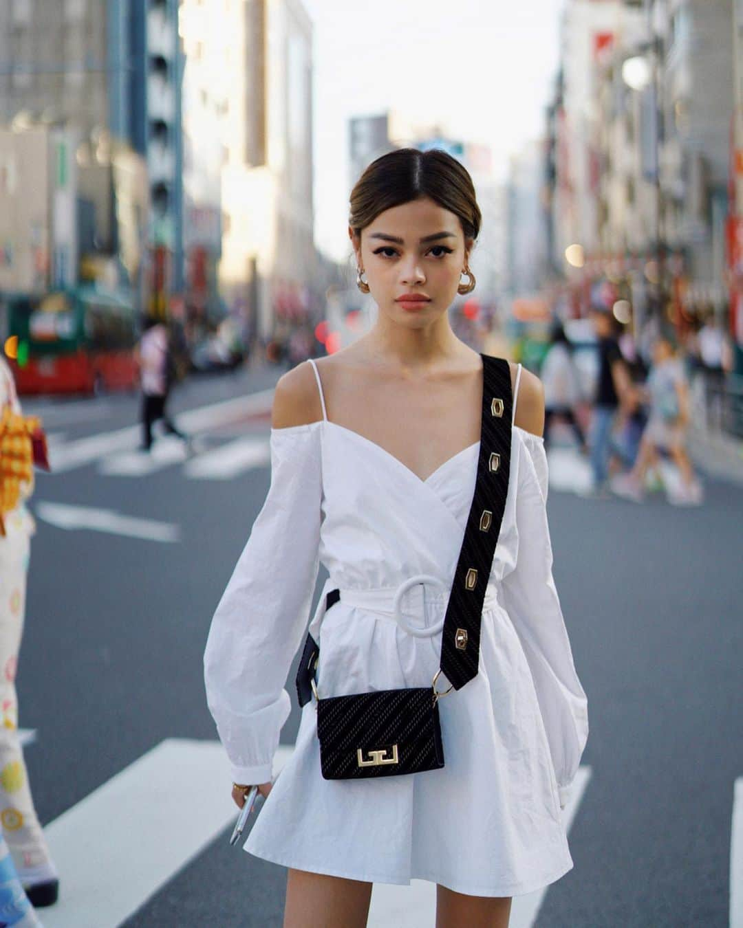 リリーマイマックさんのインスタグラム写真 - (リリーマイマックInstagram)「One way to wear the new @givenchyofficial bag #FWRDxGivenchy @fwrd」10月15日 14時49分 - lilymaymac