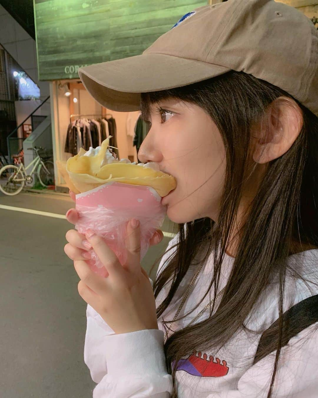 長澤茉里奈さんのインスタグラム写真 - (長澤茉里奈Instagram)「クレープウマウマ」10月15日 16時14分 - marinanagasawa1008