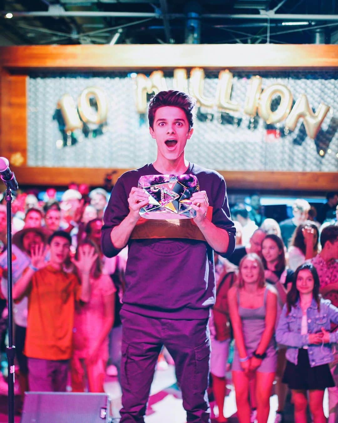 Brent Riveraのインスタグラム：「10 million subscribers on YouTube!!!😍😍 I AM STILL IN SHOCK😱 I am so grateful for each and every one of you ❤️ thank you for this, love love love<3」