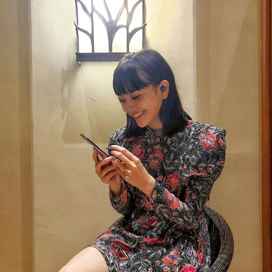 松井愛莉さんのインスタグラム写真 - (松井愛莉Instagram)「Galaxy Note10+ が新しく発売されます！ キャンペーン中に事前予約すればワイヤレスイヤホンGalaxy Budsのプレゼントも✨✨ ぜひGalaxyのサイトをチェックしてみてね  #GalaxyNote10＋ #GalaxyNote10Plus #GalaxyBuds #Ambassador #TeamGalaxy」10月15日 17時41分 - airi1226_official