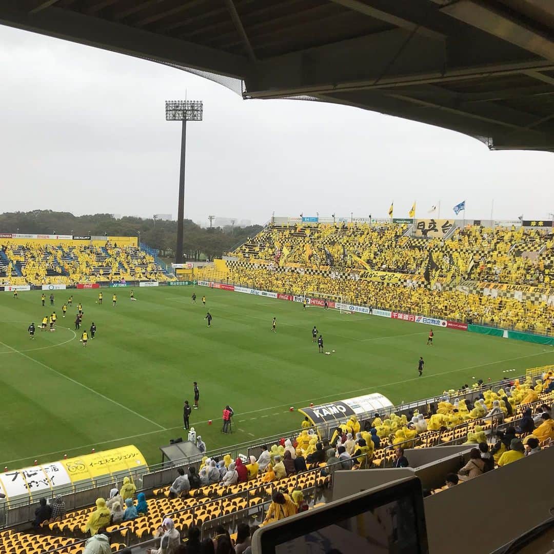柴村直弥のインスタグラム：「#jリーグ #dazn #解説  #柏レイソル #水戸ホーリーホック  #三協フロンティア柏スタジアム  #yonex #ヨネックス  #熱い試合だった」