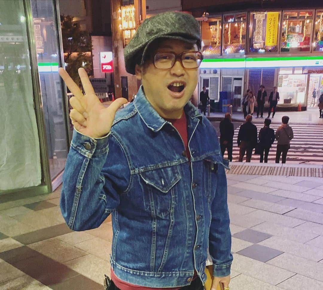 山田稔明さんのインスタグラム写真 - (山田稔明Instagram)「FMノースウェーブ「XROSS JAM」生出演楽しかった！MCのmitsukiさんとジャイアンさん。聴いてくださった方ありがとさん。生放送ふたつ含む10プログラム収録のラジオデイを組んでくれた20年来のスタッフ亮さんにも心から感謝。 #猫町旅日記」10月15日 18時00分 - toshiakiyamada