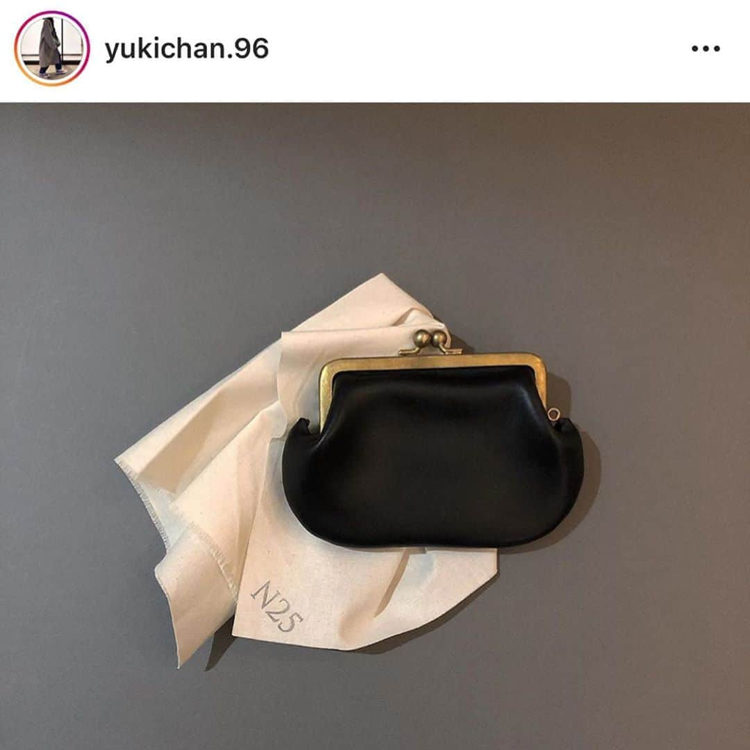 PRESSさんのインスタグラム写真 - (PRESSInstagram)「寒くなってきたら小物も﻿ 季節に合わせて着替えたい👛♡﻿ ﻿ グレー、グレージュ、ベージュ﻿ 定番の黒が人気な模様です⛄️﻿ ﻿ プレゼントにも最適🎁﻿ ﻿ ﻿ —————————————————— ㅤ﻿ ﻿ お気に入りの写真に @pressblog #pressblog をㅤ﻿ タグ🏷して投稿してください♡﻿ PRESS公式アカウントでㅤ﻿ あなたのアカウントをご紹介致します! ㅤ﻿ ㅤ﻿ ——————————————————﻿ ﻿ ﻿ #PRESSミニウォレット特集#ミニウォレット#財布#ウォレット#お財布　#フルラ　#furla財布　#miumiu#miumiu財布#GUCCI財布#グッチ#グッチ財布#マルジェラ #マルジェラ財布」10月15日 18時36分 - press.inc