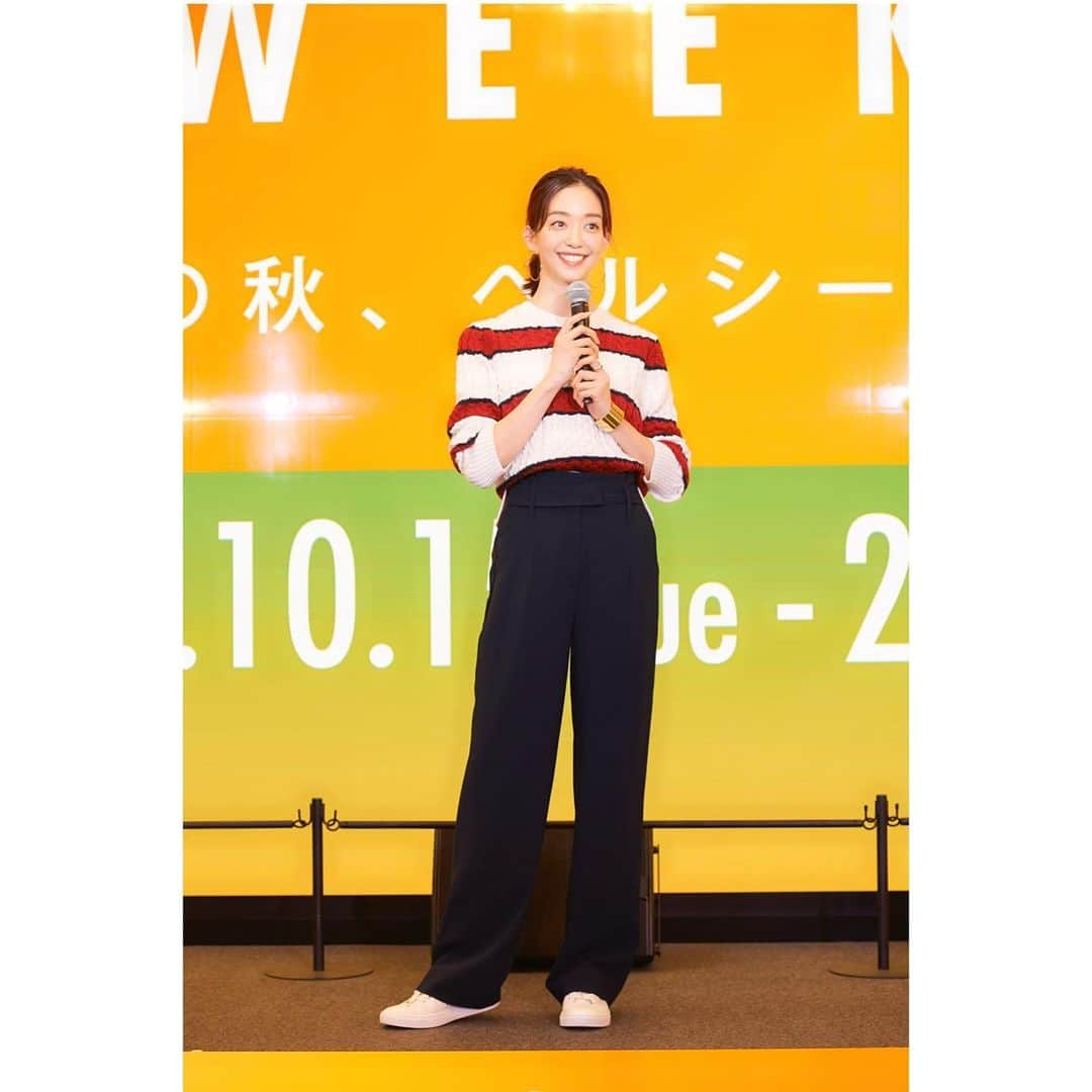 松島花さんのインスタグラム写真 - (松島花Instagram)「:: 本日「MARUNOUCHI FASHION WEEK オープニングイベント」にお越し下さった 皆さま、ありがとうございました🎤🇯🇵🏉 MEN'S NON-NOモデルの中田圭祐さんと😁🏆😁 20日までたくさんのコンテンツが用意されているので 皆さん是非遊びに行ってみて下さい❣️ : #中田圭祐 さん #丸の内ファッションウィーク  #丸の内ドットコム #丸ビル #ラグビーワールドカップ　 #rugbyworldcup #2019 #marunouchifashionweek」10月15日 18時56分 - hana_matsushima_official