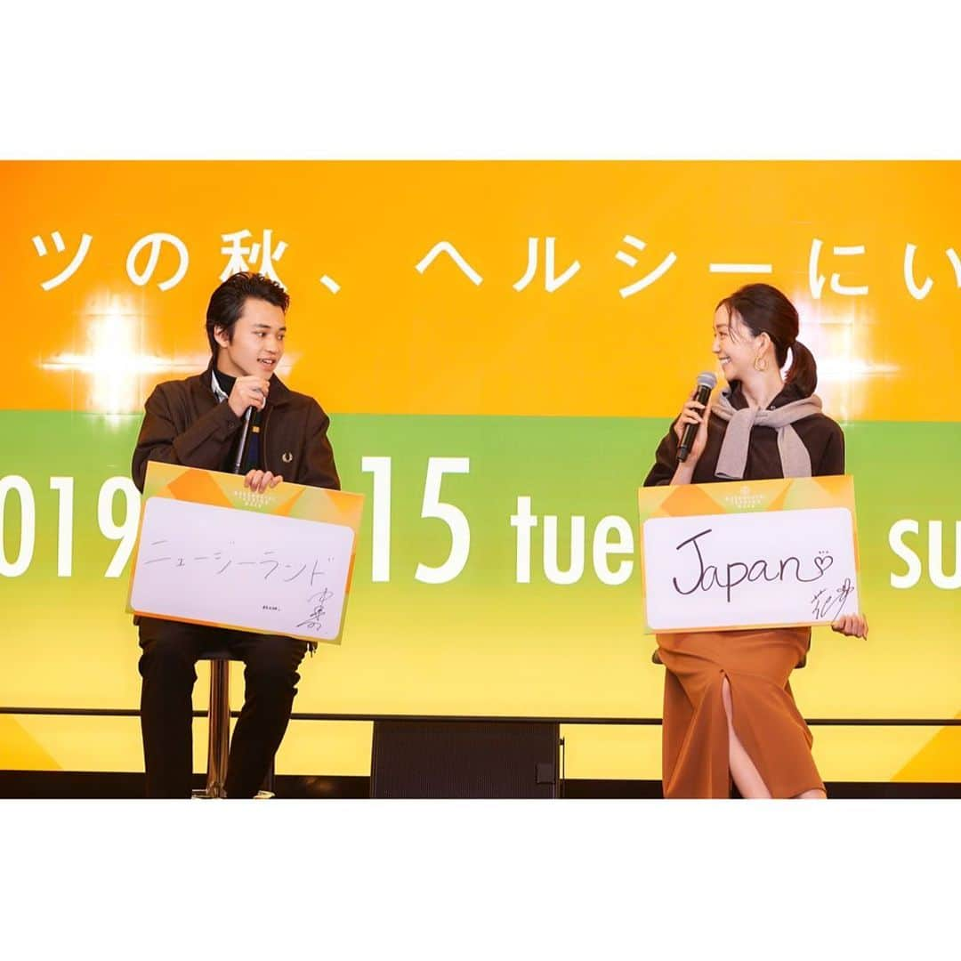 松島花さんのインスタグラム写真 - (松島花Instagram)「:: 本日「MARUNOUCHI FASHION WEEK オープニングイベント」にお越し下さった 皆さま、ありがとうございました🎤🇯🇵🏉 MEN'S NON-NOモデルの中田圭祐さんと😁🏆😁 20日までたくさんのコンテンツが用意されているので 皆さん是非遊びに行ってみて下さい❣️ : #中田圭祐 さん #丸の内ファッションウィーク  #丸の内ドットコム #丸ビル #ラグビーワールドカップ　 #rugbyworldcup #2019 #marunouchifashionweek」10月15日 18時56分 - hana_matsushima_official