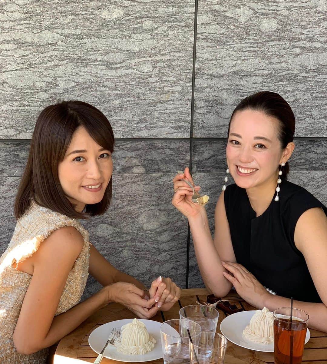 のインスタグラム：「※ My lovely place 💛 . @palacehoteltokyo ✨ . 大好きなプレミアムマロンシャンティイ の季節到来🌰 . これだけは別格💛 . この日はかおりんと✨ 絶対食べて欲しかったのです。 . . #palacehoteltokyo #パレスホテル東京 #プレミアムマロンシャンティイ #和三盆 #和栗 #ミオログ #miorincocafe」