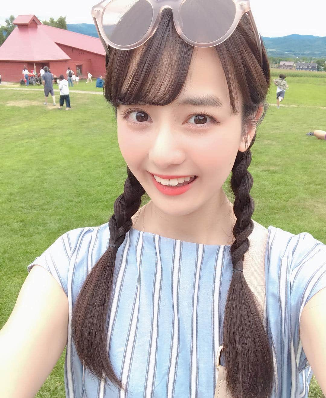 中川梨花さんのインスタグラム写真 - (中川梨花Instagram)「北海道はでっかいどうー😝✨ 今年の夏はニセコに行ったよ🐄 . . . . #北海道 #地元 #北海道観光 #ニセコ」10月15日 19時19分 - rikanakagawa_official