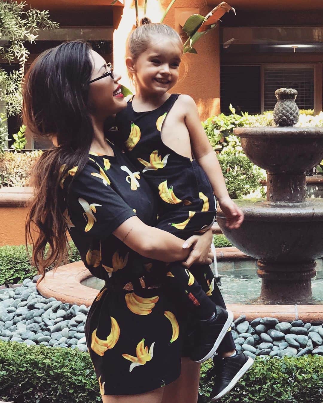 ヨランテ・ヴァン・カスベルヘンのインスタグラム：「Today little coconut turns 4 years old. I’ve been celebrating his life before I was even pregnant of him. My sweet Xess Xava, I knew you would enter my life one day.. little did I know you would be the incredible boy you turned out to be. The hero of heroes. My hero. Gosh if you would only know.. ..know how much you mean to me and how indescribably much I love you. You’ve done so much for me without realizing it in the 4 blessed years you are with me on this planet. Your big beautiful soul brings me strength, happiness and so much love every day and lifts me up in my hardest days. My little BIG man.. I thank you. I celebrate your life, not only today but every second of it. I’m so intense thankful to God for your life. I pray that you will always keep that amazing spirit and smile of yours.. I promise you, I will forever do all I can to protect you and to bring you more and more happiness.  Funny, adorable, caring and sweetest little Xess, you are a very special boy.  The loving energy you spread reach many souls today.. and I’m sure you will touch many more, human and animal hearts in the future. Bless you little angel.  Mommy loves you for ever and beyond. Happy birthday to you my pure heart ❤️」