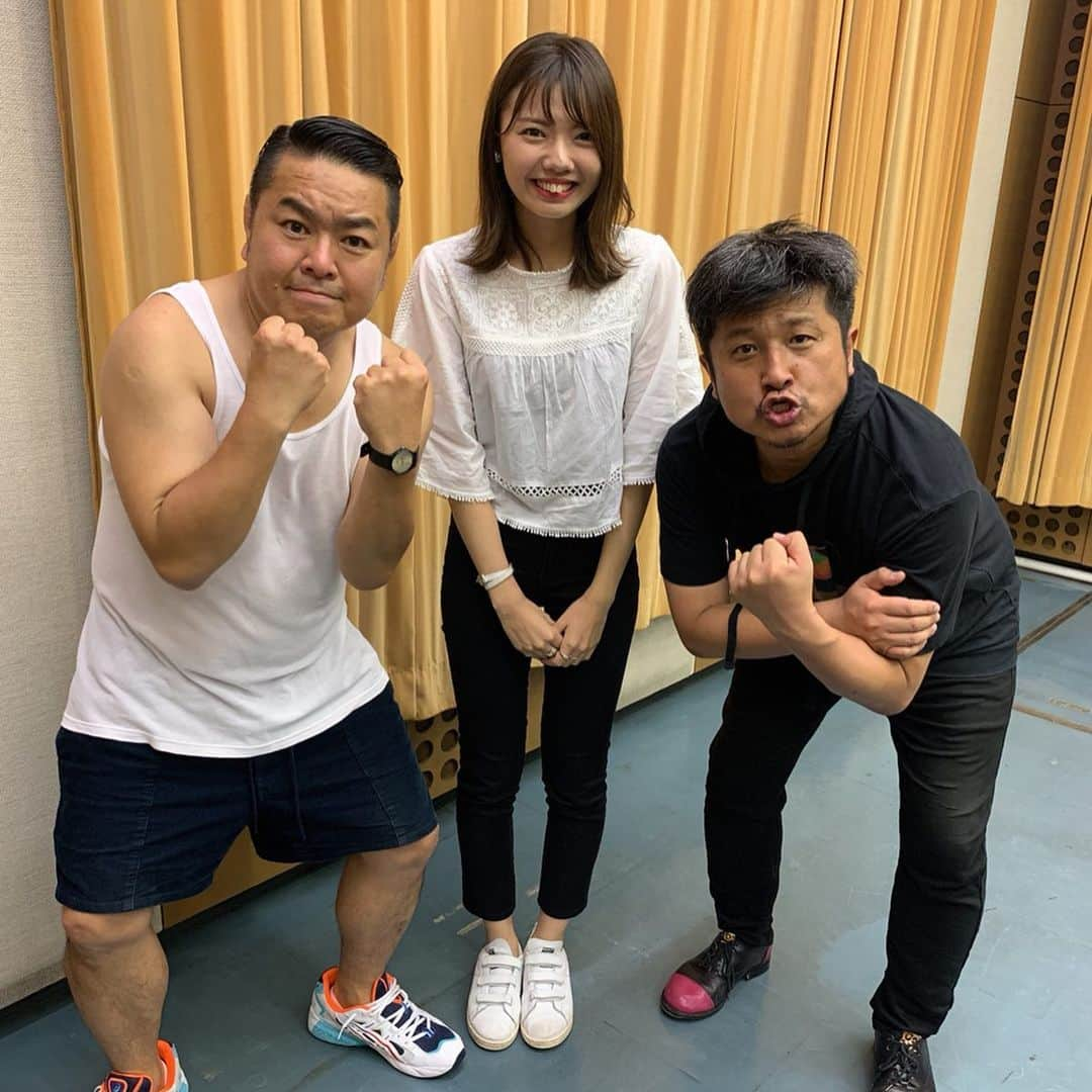 加藤里奈（カトリーナ）さんのインスタグラム写真 - (加藤里奈（カトリーナ）Instagram)「【ダイノジ独演会 名古屋】へ行ってきました！ ラジオもDJも最高だけど、漫才まじで最高！！ 1時間半笑いっぱなしでした🤣 観たことない人に観てもらいたい！って オススメしたくなるくらい面白かった🤣🤣 ステージに出てくると空気が一瞬でその芸人さんの 空気になる感じ、かっこいいなー✨ * 名古屋吉本の皆さんも面白かった😆 トラッシュスターの漫才は何回か観てるけど、 めっちゃパワーアップしてた😳🙌✨ 名古屋で定期的にやってほしいなー🤩 * * #ダイノジ #DJダイノジ #cbc #cbc1053 #ドラ魂キング #ダイノジ独演会 #名古屋よしもと #オワライン #ポーズ」10月15日 20時28分 - rinakatoktriiina