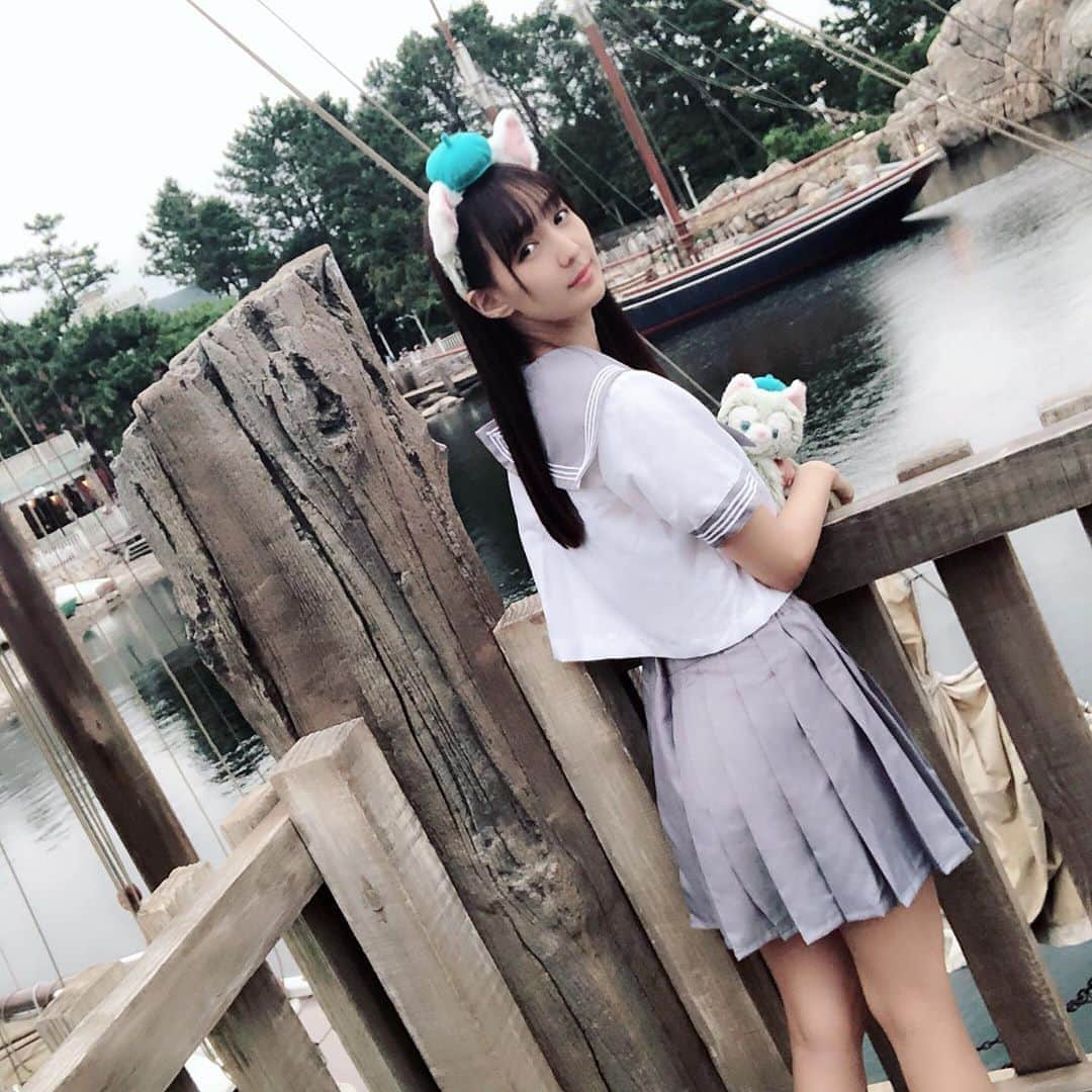 道江幸子さんのインスタグラム写真 - (道江幸子Instagram)「ジェラトーニ&セーラー服👻﻿ ﻿ ﻿ ﻿ ﻿ ﻿ ﻿ ﻿ ﻿ ﻿ #tokyodisneysea #tds #東京ディズニーリゾート #制服ディズニー #セーラー服 #ディズニーシー #ディズニー #ディズニーハロウィン #ディズニーハロウィン2019 #グレーセーラー #ジェラトー二 #sea #style #コス #コスプレ #脚 #生脚 #followｍe #太もも #code #codenate #仮装ディズニー #仮装 #ハロウィン #halloween #ハロウィンディズニー」10月15日 20時25分 - sachiko_michie