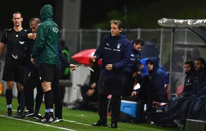 サッカーイタリア代表さんのインスタグラム写真 - (サッカーイタリア代表Instagram)「#EuropeanQualifiers🇪🇺 🗣️ #Mancini: “Mi interessa il record dei due Mondiali e un’Olimpiade, ma mi accontenterei dell’Europeo” . Il Ct torna sul paragone con Pozzo e dell’#Italia dice: “Ho avuto risposte positive”. #Belotti: “Siamo una squadra con più voglia e più convinzione” . . #VivoAzzurro 🇱🇮 #LiechtensteinItalia 🇮🇹」10月16日 6時30分 - azzurri