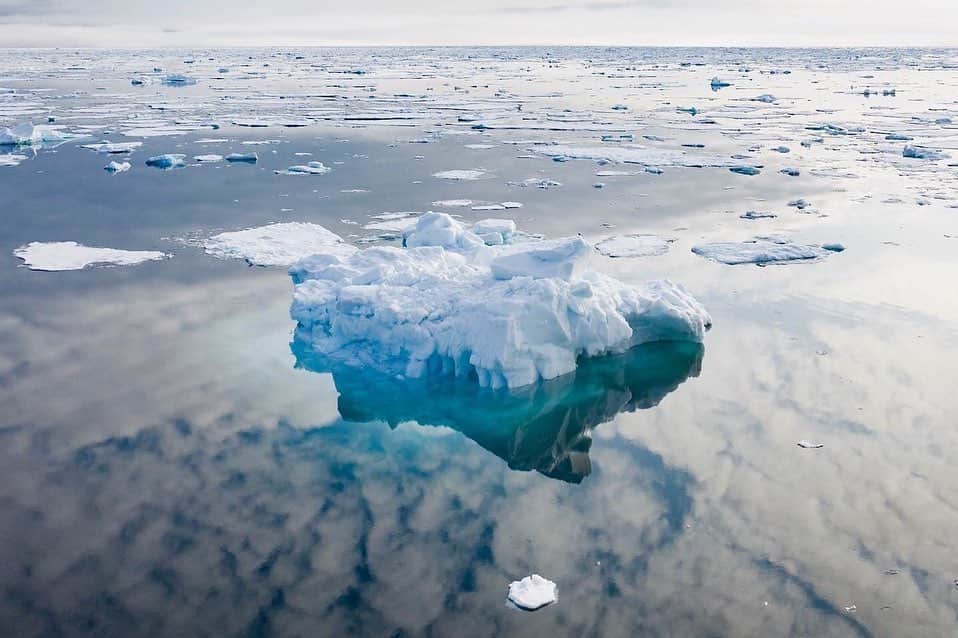 ナショナルジオグラフィックさんのインスタグラム写真 - (ナショナルジオグラフィックInstagram)「Photos by Renan Ozturk @renan_ozturk | A little piece of what we are fighting for—hoping the Arctic still looks like this for the next generation. Follow @renan_ozturk for more imagery of areas severely affected by climate change. #climatechangeisreal #naturenow」10月16日 6時36分 - natgeo