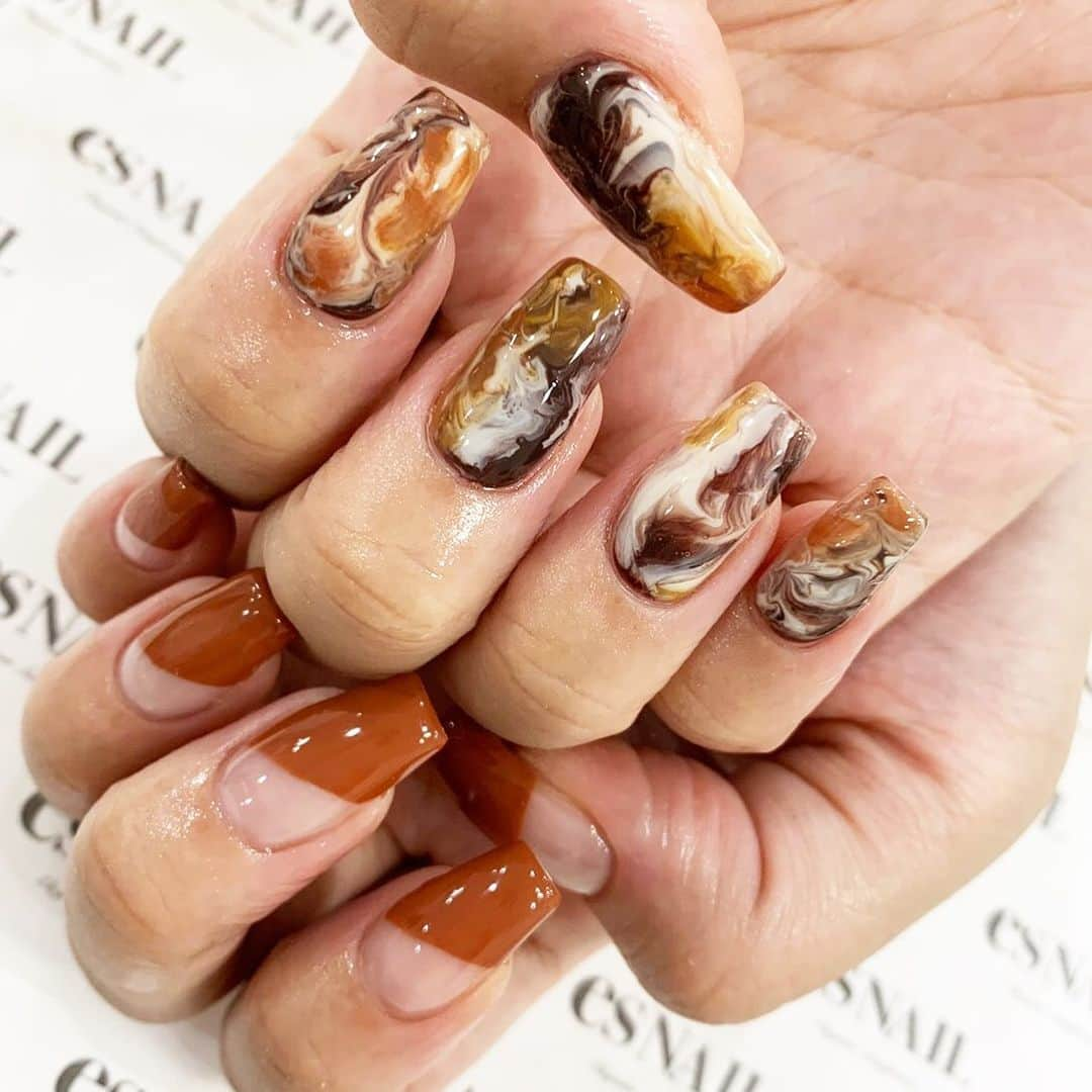 esNAILさんのインスタグラム写真 - (esNAILInstagram)「滲みアート 〻〻〻 .  #nail#nails#nailart#naildesign#esnail#esnail_shibuya#gelnail#ネイル#エスネイル#ジェルネイル#esネイル#ネイルデザイン#美甲#tokyo#shibuya#newnail#渋谷店#新宿店#吉祥寺店#大宮店#名古屋店#大阪店#福岡店 @esnail_la」10月15日 22時49分 - esnail_japan