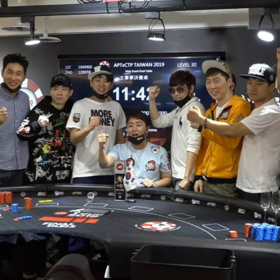 ホン・ジンホさんのインスタグラム写真 - (ホン・ジンホInstagram)「AsianPokerTour Mainevent 2nd.....;)다시 초심으로...후아 #Poker #대만 #APT #Tournament #Mainevent #콩등 #초심컴백 #.,,,」10月15日 22時57分 - jinhoda2