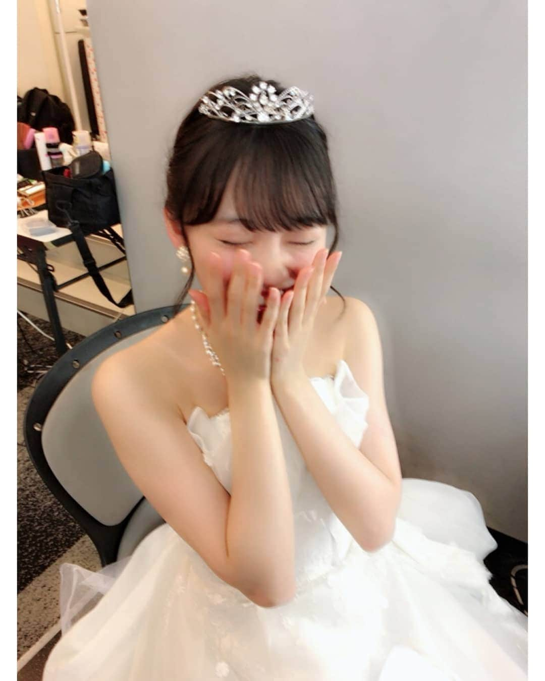 堀未央奈さんのインスタグラム写真 - (堀未央奈Instagram)「#２３ | 乃木坂46 堀未央奈 公式ブログ 2019/10/15 19:30  お仕事先でもいろんな方々に祝っていただき、本当に幸せものだなぁと感じます。 関わってくださる人全員に恩返しできるよう、 自分がなりたい自分に近づけるよう これからも頑張りたいと思います☺  乃木坂46に出会えたから、皆さんに出会えてる。 一期一会を大切にしていきたいな。  挑戦し続ける人生でありたいので どんな時も挑戦を選び、楽しみます！  これからもこんなわたしですが、どうか、よろしくお願いしますm(_ _)m  堀未央奈☺  http://blog.nogizaka46.com/miona.hori/smph/2019/10/053136.php/ #ウェディング #姫様 #HappyMionaDay #堀未央奈生誕祭 #堀未央奈生誕祭2019 #23歳 #ありがとう22歳 #堀未央奈 #HoriMiona #みおな #ハッピーバースデー #お誕生日おめでとう #乃木坂46 #2期生 #岐阜県 #東京」10月15日 22時53分 - horimiona46