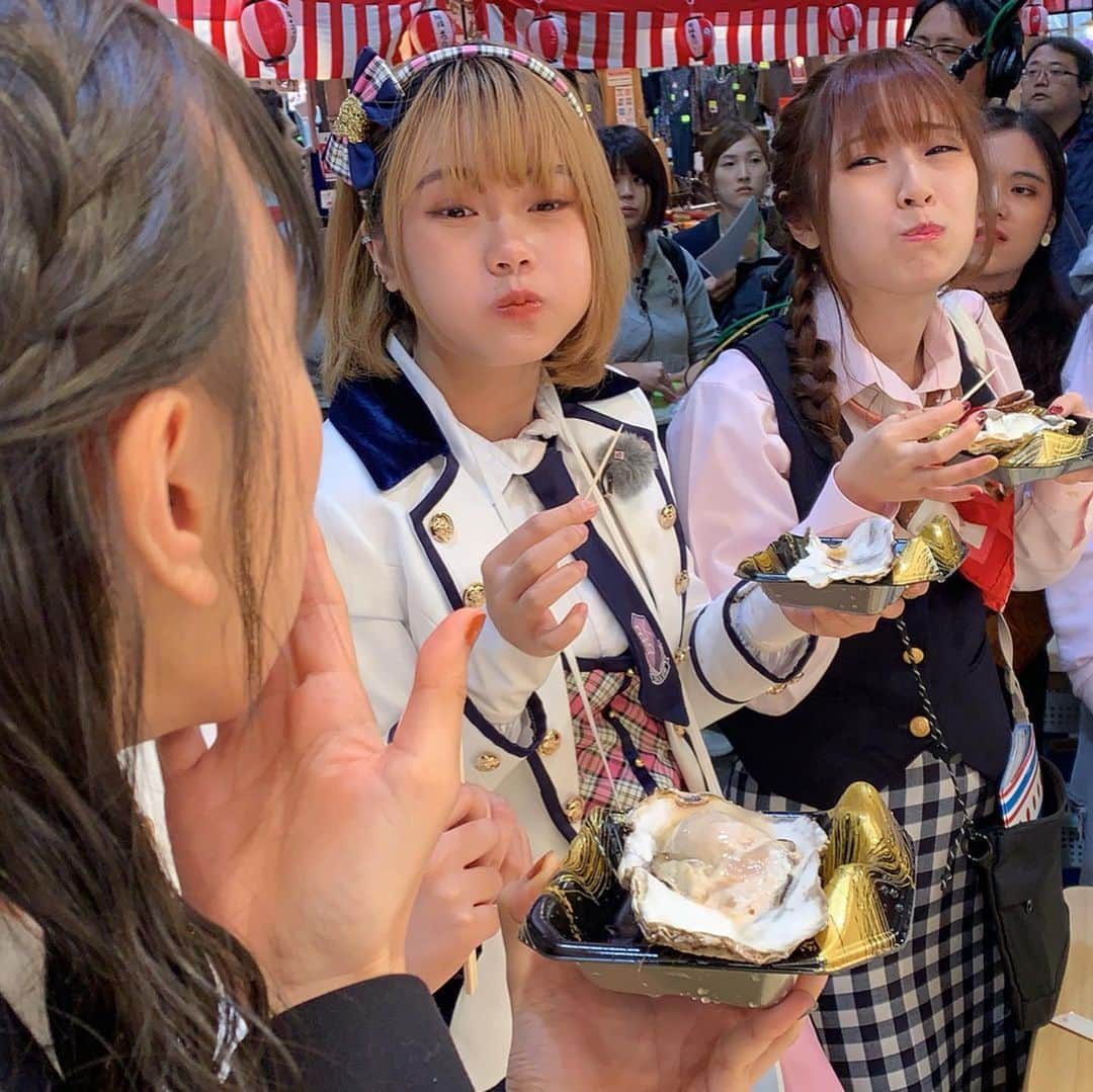 須田亜香里さんのインスタグラム写真 - (須田亜香里Instagram)「อร่อย💛 น่า รัก❤️ #funfunjapan @funfunjapan2019 #japantrip #bnk48 #ske48 #石川県 #金沢市 #近江町市場 #海鮮丼 #อร่อย #น่า รัก」10月15日 23時07分 - akarisuda