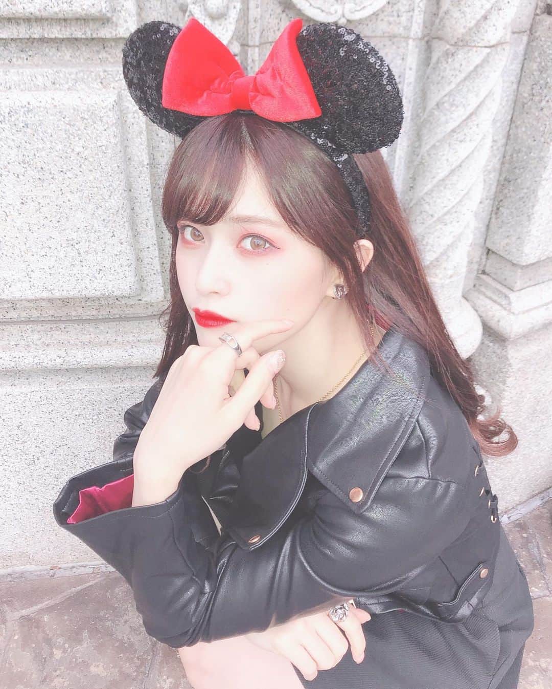 田北香世子さんのインスタグラム写真 - (田北香世子Instagram)「新しいカチューシャすぐ買っちゃう🤗赤と黒の組み合わせきゃわ！❤️🖤強そうなナオンのコスプレです」10月15日 23時40分 - kayoko_takita