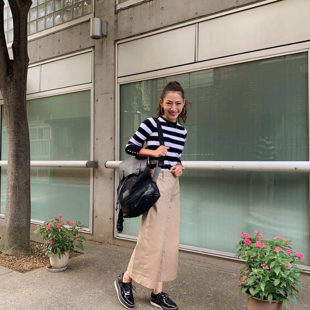 那須愛里さんのインスタグラム写真 - (那須愛里Instagram)「ラグビー人気で ボーダーが流行りらしいです🏉⭐️ 意識したわけではないよー😛🇦🇹 . KNIT// @zara PANTS// @zara  BAG// @gastonluga  SHOES// @zara . . . #zara #ザラ #gastonluga #ガストンルーガ #ラグビー柄 #ラグビー人気 #fashion #instafashion﻿﻿﻿﻿﻿﻿﻿﻿﻿﻿﻿﻿﻿﻿﻿﻿﻿﻿﻿﻿﻿﻿﻿﻿﻿﻿﻿﻿﻿ #coordinate #outfit #ootd﻿﻿﻿﻿ #fashionlover﻿﻿﻿﻿﻿﻿﻿﻿﻿﻿﻿﻿﻿﻿﻿﻿﻿﻿﻿﻿﻿﻿ ﻿﻿﻿﻿ #162cm #162センチコーデ﻿﻿﻿﻿﻿﻿﻿﻿﻿﻿﻿﻿﻿﻿﻿﻿﻿﻿﻿﻿﻿﻿﻿﻿﻿﻿﻿﻿﻿ #シンプルコーデ﻿﻿﻿﻿﻿﻿﻿﻿﻿﻿﻿﻿﻿﻿﻿﻿﻿﻿﻿﻿﻿﻿﻿﻿﻿﻿﻿ ﻿﻿#カジュアルコーデ﻿﻿﻿﻿﻿﻿﻿﻿﻿﻿﻿﻿﻿﻿﻿﻿﻿﻿﻿﻿﻿﻿ #大人カジュアル﻿﻿﻿﻿﻿﻿﻿﻿﻿﻿﻿」10月15日 23時54分 - aaairixoxo