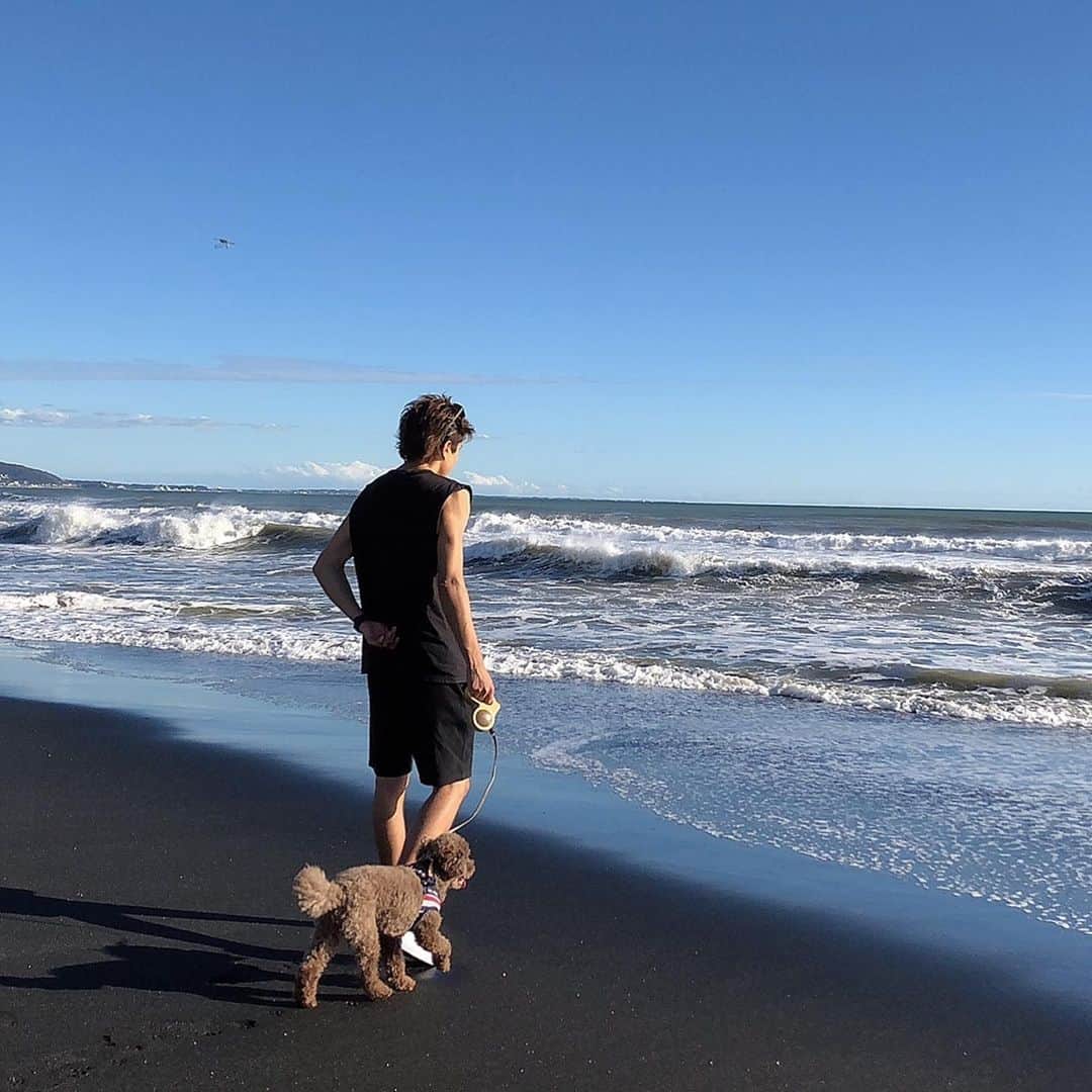 城田純さんのインスタグラム写真 - (城田純Instagram)「ルーク初めての海🏝」10月16日 0時12分 - junbopeace