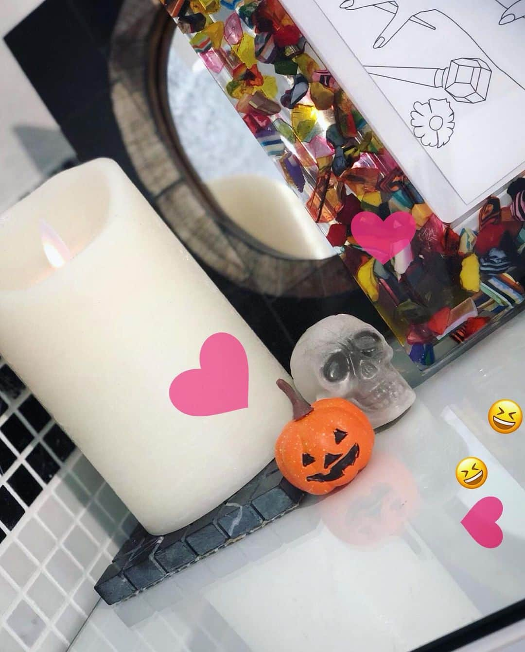 Mayu Ogawaさんのインスタグラム写真 - (Mayu OgawaInstagram)「🖤 いっぱいハロウィン🎃👻﻿ もっと沢山あります！﻿ ご来店の際には探してみてくださいね〜♪﻿ ﻿ A lot of Halloween !!!﻿ ﻿ #ハロウィン #可愛い #楽しい #hallowee #boo #alotoffun ﻿  #もうすぐ #10月  #mda #mdanail ﻿ #ネイルサロン銀座 #銀座ネイルサロン﻿」10月16日 0時19分 - m_d_a