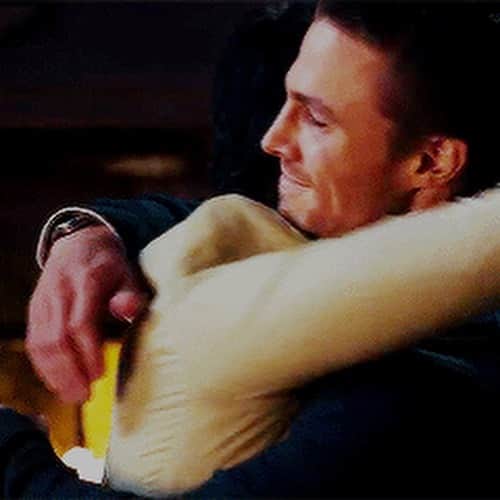 のインスタグラム：「Season 1 Premier—> Season8 Premier • The end begins tonight! • #Arrow #FinalSeason #Season8 #Premier #TommyMerlyn #Toliver #NoSpoilers」