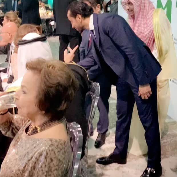 サーミー・アル＝ジャービルのインスタグラム：「تشرفت بلقاء جلالة الملكة سيلفيا، ملكة السويد رئيسة مينتور العالمية، و الأمير تركي بن طلال بن عبدالعزيز رئيس مينتور العربية」