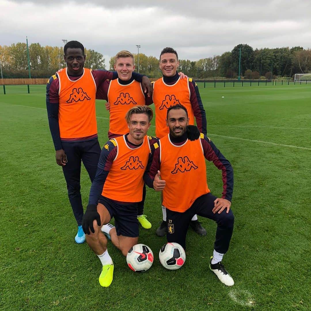 ジェームス・チェスターのインスタグラム：「Winning 5 🦁 #avfc」