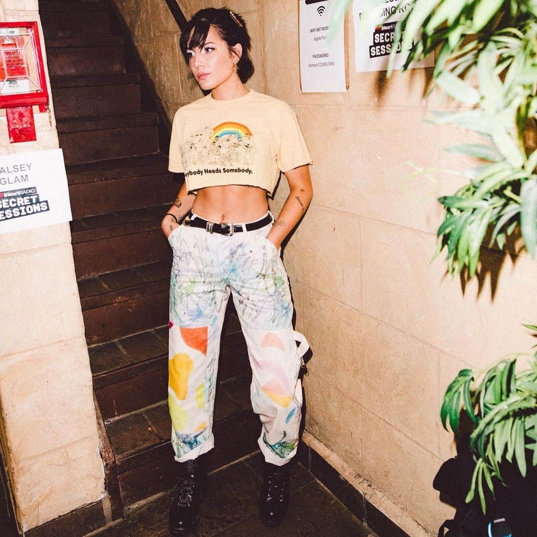 のインスタグラム：「swipe 4 silly 🐸🐣🦊🐙 @donslens @iheartradioca」