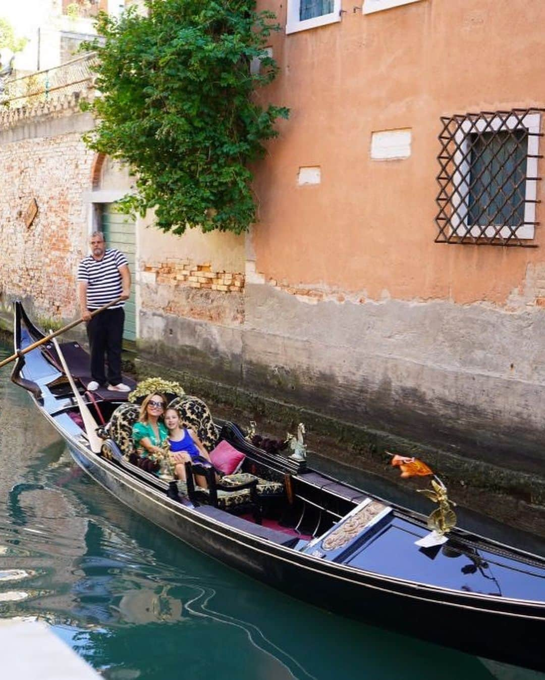 ジャーダ・デ・ラウレンティスさんのインスタグラム写真 - (ジャーダ・デ・ラウレンティスInstagram)「My updated Venice travel guide... now live on @thegiadzy! Link in my stories ❤️」10月16日 4時46分 - giadadelaurentiis