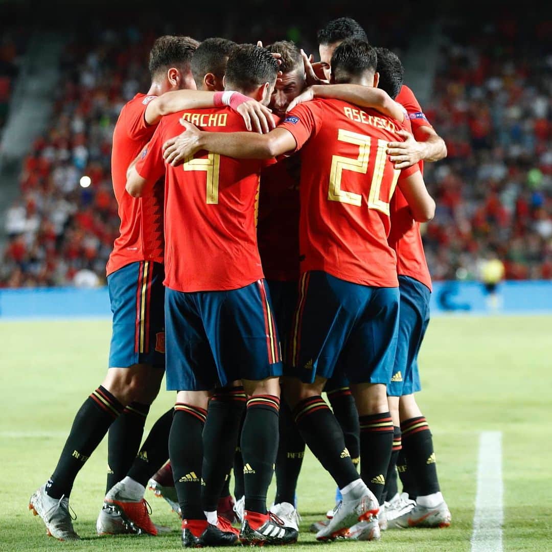 マルコ・アセンシオのインスタグラム：「Gran trabajo del equipo. Objetivo cumplido. ✅🇪🇸 #EURO2020」