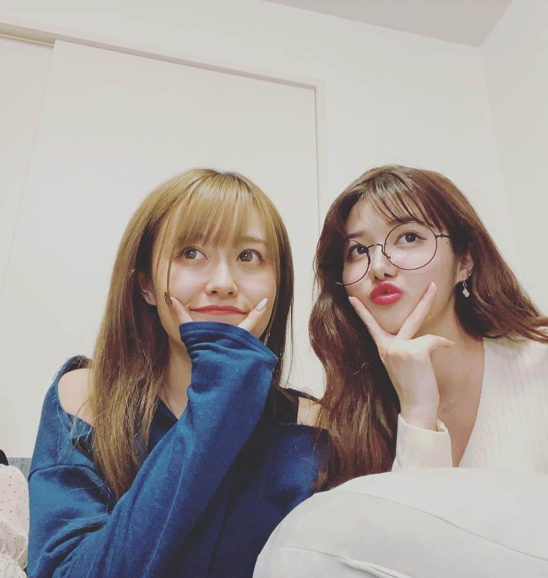 歩乃華（ほのらん）のインスタグラム：「昔ひそかにきぬちゃんと毎週金曜日飲みに行ってたときあったwww相変わらず美しい、ほんでいっつも話おもろいねんwwからの最後の写真２人じゃないww」