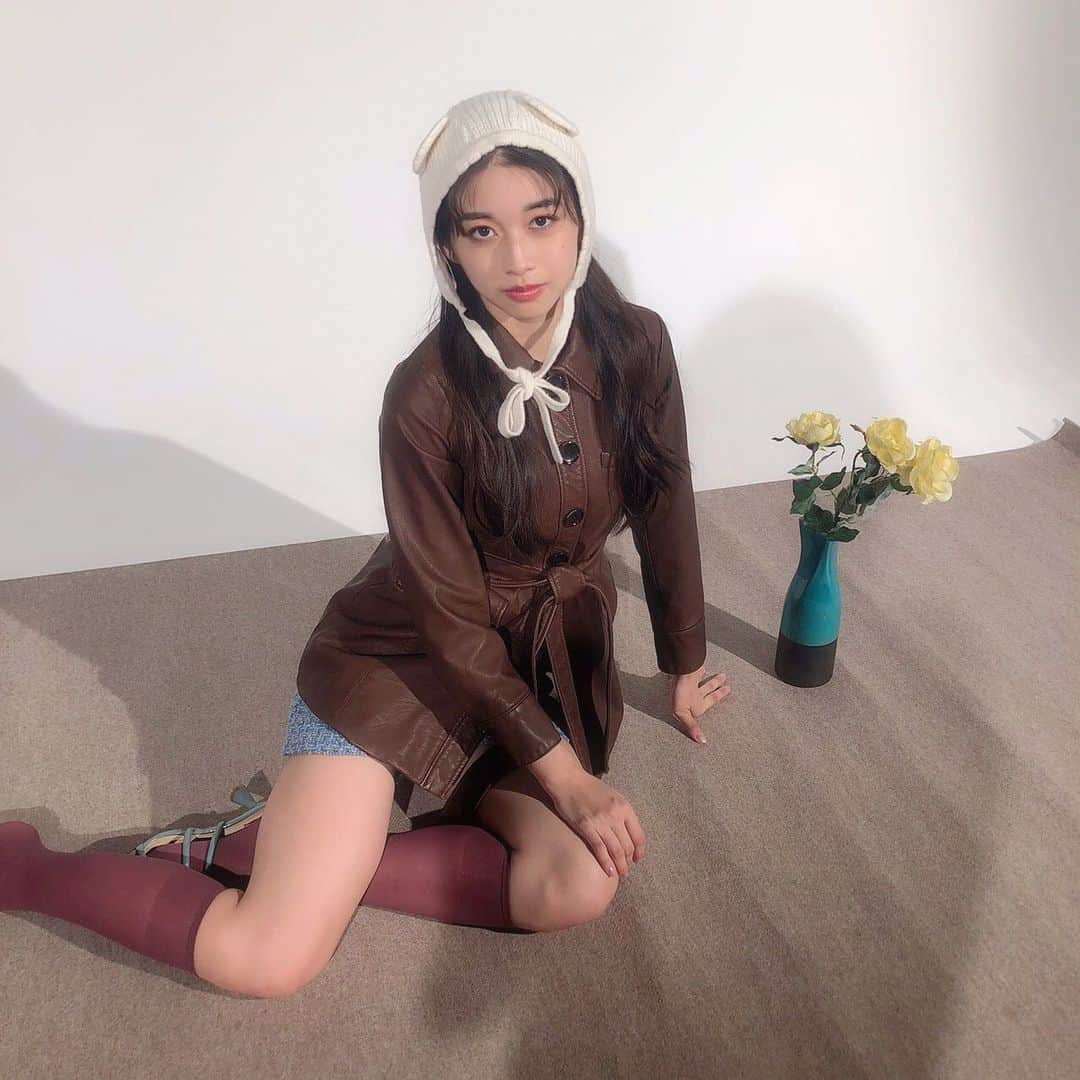 bis_web bis [ビス] さんのインスタグラム写真 - (bis_web bis [ビス] Instagram)「🐻 𝐧𝐞𝐰 𝐢𝐬𝐬𝐮𝐞 🐻 ﻿ ﻿ bis  November 2019﻿ ﻿  𝑁𝐸𝑊  𝐺𝐼𝑅𝐿  𝑂𝑅𝐷𝐸𝑅﻿ -  新時代のプリンセス -﻿ ﻿ 𝐆𝐈𝐑𝐋𝐒 𝐒𝐓𝐘𝐋𝐄 𝐟𝐨𝐫 𝐚𝐮𝐭𝐮𝐦𝐧﻿  彼女たちの秋服キーワード﻿ ﻿ 秋のコーディネートをかわいく着こなす﻿ モーニング娘。’19  牧野真莉愛ちゃんのオフショットを公開❤️﻿ ﻿ ヘアやメイクにも注目してね！﻿ ﻿ ﻿ 好評発売中 [ bis 11月号 ] は全国の書店、﻿ セブンネット、楽天ブックス、HMV&BOOKS、SHIBUYA TSUTAYAでゲットしてね！﻿ ﻿ ﻿ ﻿ ﻿ #牧野真莉愛 #大谷映美里 #上國料萌衣  #桃月なしこ#乃木坂46 #与田祐希 #道重さゆみ #内田理央  #牧野真莉愛 #NANAMI  #川津明日香 #田中真琴 #中村里砂 #愛子#柴田あやな #小宮有紗 #川谷絵音 #佐藤勝利 #黒島結菜 #原田葵 #上村莉菜 #森田ひかる #欅坂46  #bis_web #モーニング娘 #モー娘 #くま #🐻」10月16日 15時55分 - bis_web