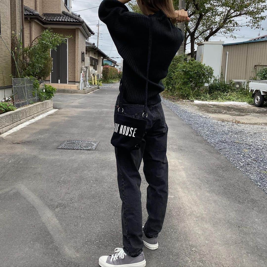 小田川エリカさんのインスタグラム写真 - (小田川エリカInstagram)「・ 私服👶🏻 (@titivatejp)のニット着やすいし 何にでも合うからお気に入り❤︎❤︎ 今日も1日頑張ろ〜🔥 #me#code#titivate#titivatestyle#秋服 #秋コーデ#エリカの私服#プチプラ#ティティベイト #ボトルネックリブニットプルオーバー」10月16日 8時54分 - 0904.erika