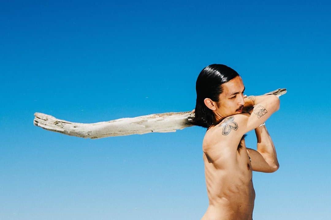 コール・スプラウスのインスタグラム：「Swing for swing, just a little emotional and physical mutilation for LA」