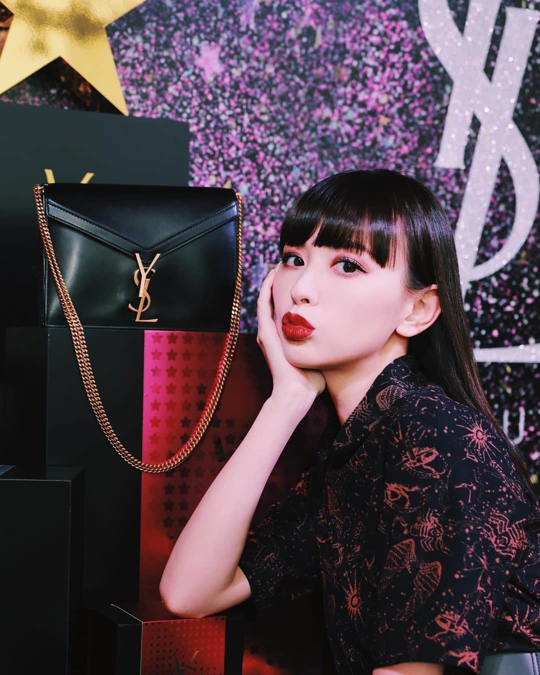 鈴木えみさんのインスタグラム写真 - (鈴木えみInstagram)「@yslbeauty のクリスマスコレクション「NOEL LOOK 2019 HIGH ON STARS」、 そしてジェンダーレスな香りの新作香水「LIBRE EAU DE PARFUME」の発売記念イベントにて。 もうそんなシーズンだね🎄💝 ㅤㅤㅤ #YSLノエル #リブレ」10月16日 9時55分 - emisuzuki_official