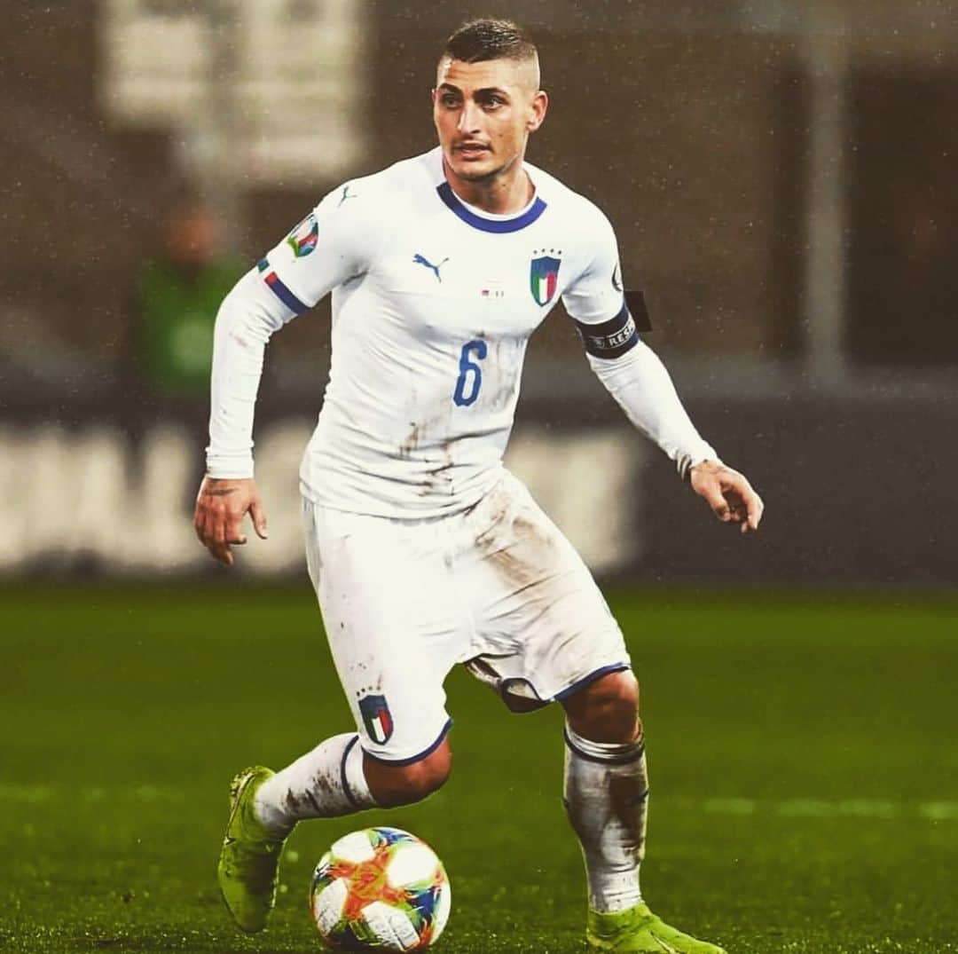 マルコ・ヴェッラッティのインスタグラム：「Felice ed orgoglioso di questo gruppo 🇮🇹 Si torna a casa dopo 10 giorni pieni di emozioni @ospedalepediatricobambinogesu @franciscus @euro2020」
