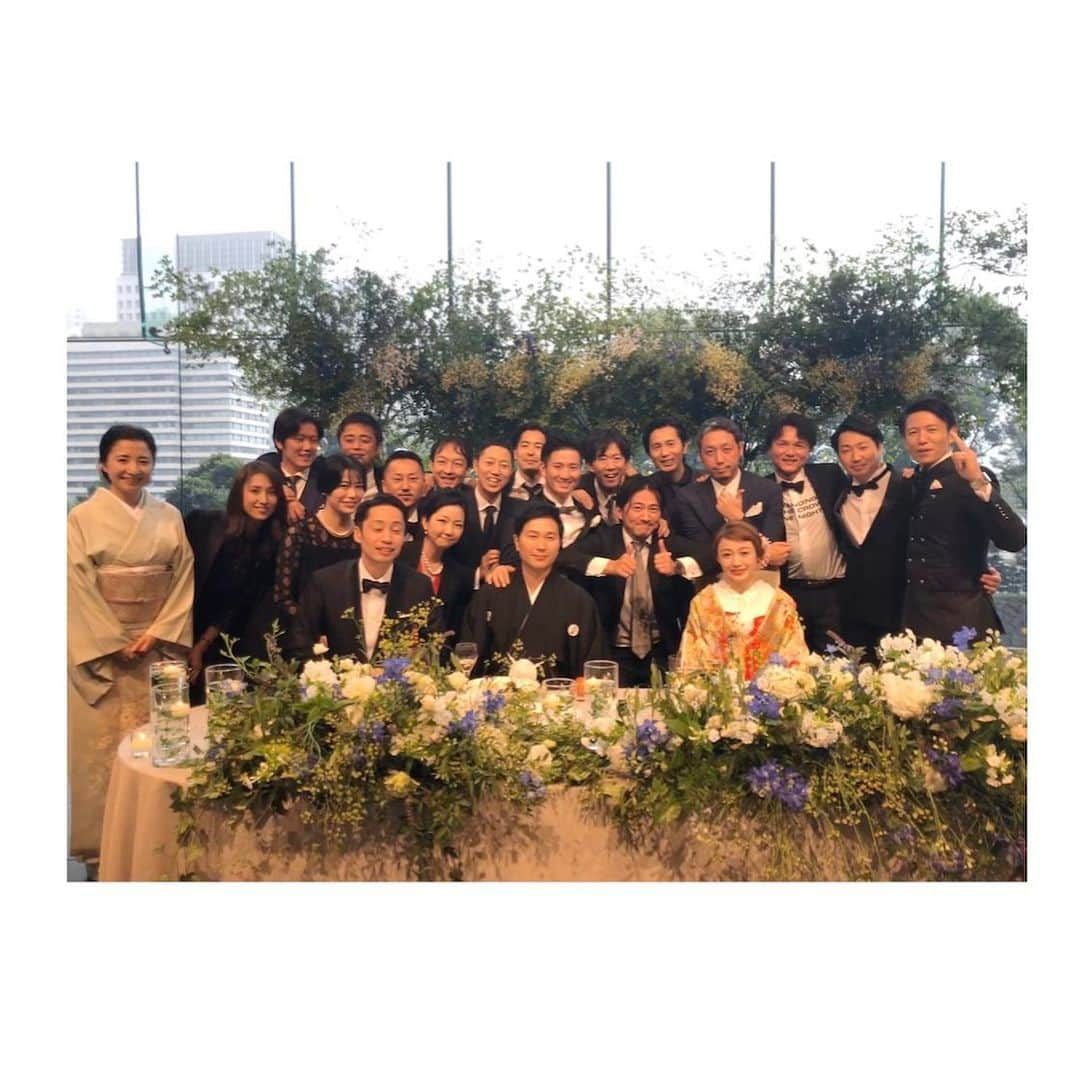 広瀬未花さんのインスタグラム写真 - (広瀬未花Instagram)「大好きなお二人の Wedding party❤️ とっても素敵な披露宴でした✨ 末永く、お幸せに❤️❤️ ・ 素敵な仲間達と幸せな時間を過ごせました😊 久々に会えた人もいて、嬉しかったなぁ〜✨ 皆さん各分野でご活躍されている方々で、日頃から支えてくれる人ばかりです。 いつもありがとうございます😊 これからも人とのご縁を大切にしていきたいな♡ ・ blackdress/ @peelslowly.see ・ #ご結婚おめでとうございます #1014 #❤️」10月16日 11時53分 - micahirose