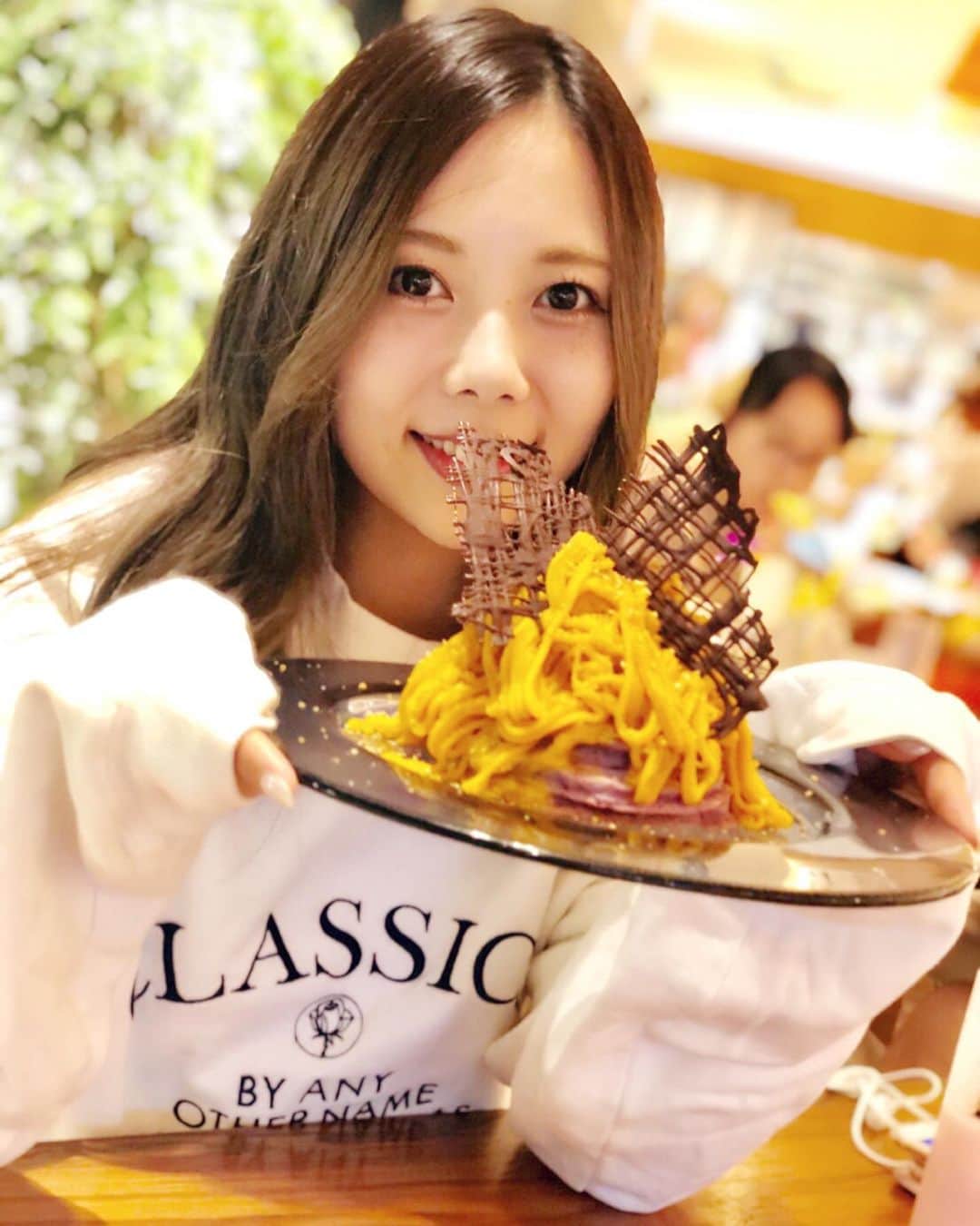 西村季里子さんのインスタグラム写真 - (西村季里子Instagram)「・ りっぴーとパンケーキ食べた日🥞🧡 いつもわたしの好きなものにあわせてくれる天使👼🏻 かぼちゃとか芋とかなんでこんなに うまいんだろな〜〜〜困ったな🎃 この日は朝からパンプキンパイも食べて 夜には胃もたれやばかった🤢🤢 またすぐ遊ぼうね🍒 #パンケーキ#🥞#カフェカイラ #カイラ#kaila#cafekaila#pancakes  #渋谷#モディ#パンプキン#かぼちゃ#🎃 #食欲の秋#幸#胃もたれ#勘弁してくれ #ポートレート#いつもありがとう #follow#followｍe」10月16日 12時06分 - kiriko_nishimura